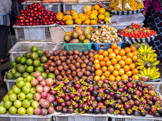 Travel Tips in Indonesia Eating Fruits