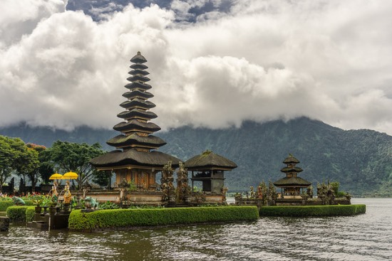 The magical view of Pura Ulun Danu Beratan