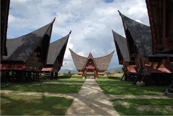 See Batak Traditional House in Batak Museum